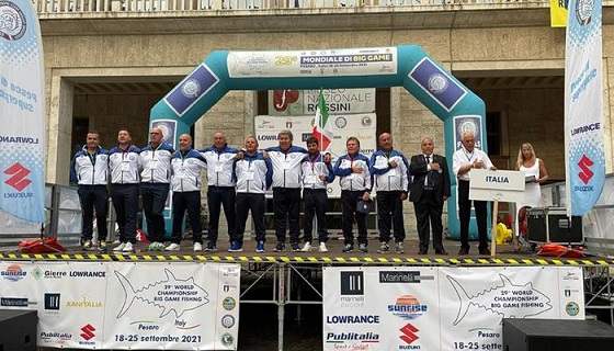 Pesca sportiva, Italia straripante ai Mondiali! Gli azzurri dettano legge a Pesaro campioni del Mondo