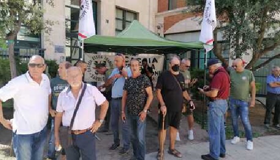 Sardegna: Cacciatori sul piede di guerra, doppio sit-in in Regione