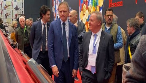 Il ministro Lollobrigida inaugura Eos, la fiera della caccia. Berlato: “Un settore prezioso per il Paese”